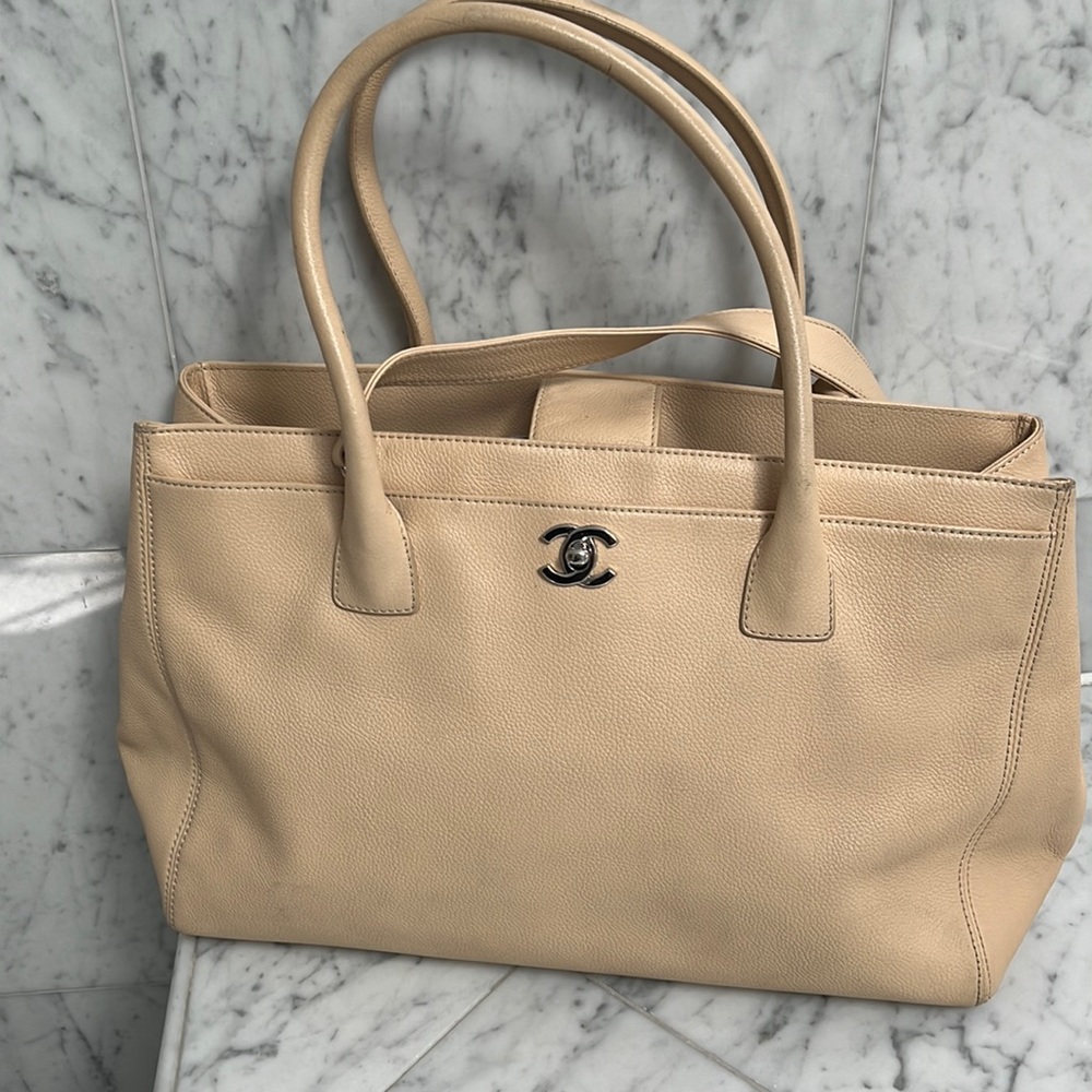 Chanel executive tote
